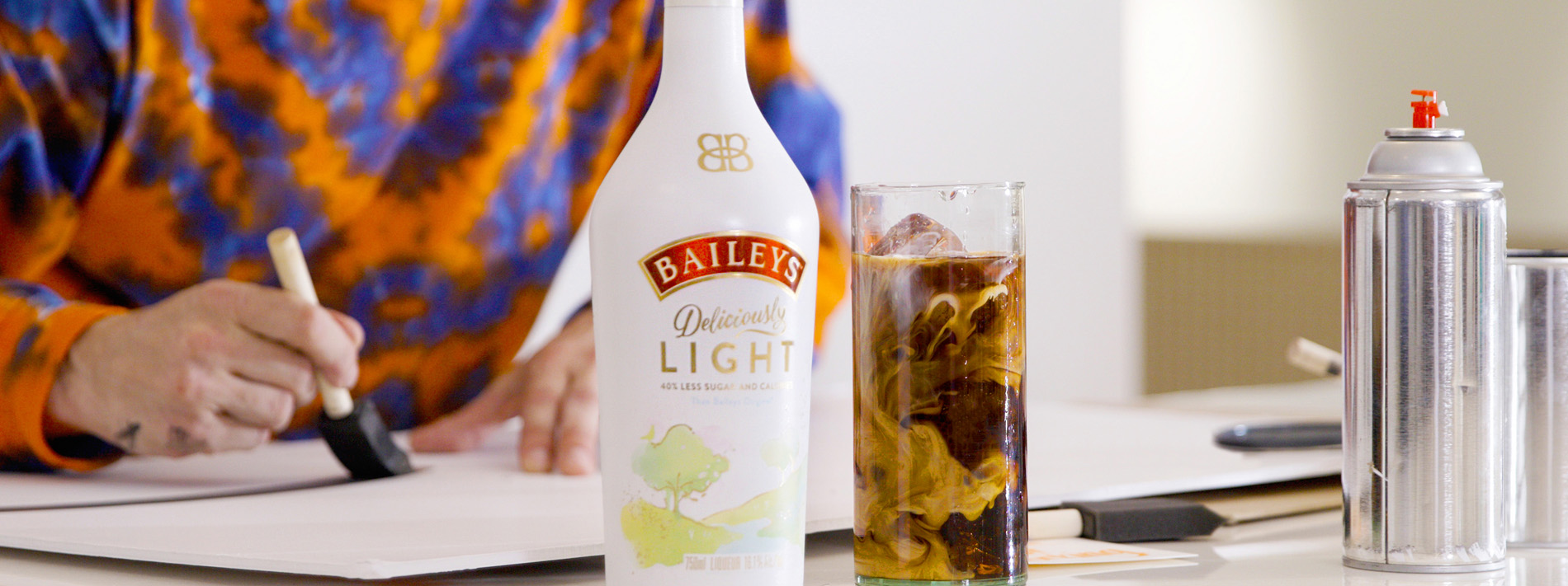 Baileys Deliciously Light Hero