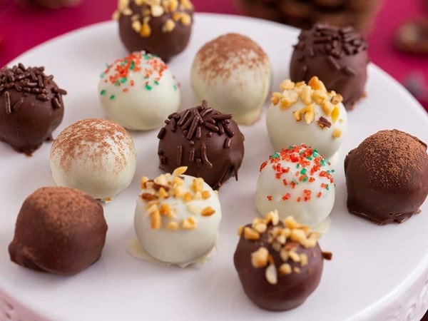 Gingerbread Pecan Date Truffles