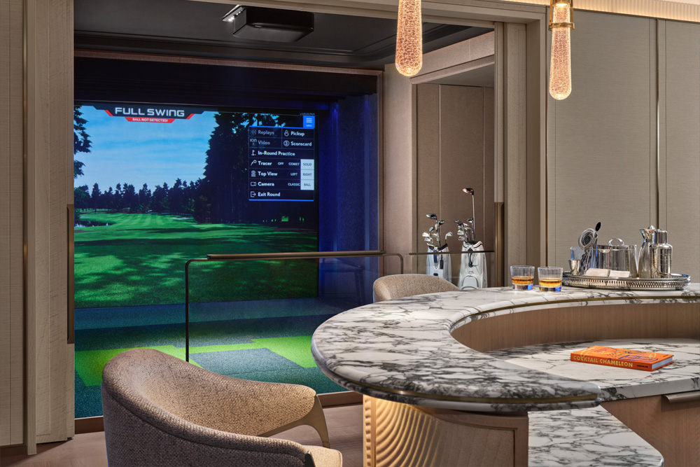  State-of-the-art full swing golf simulator with 48 renowned courses