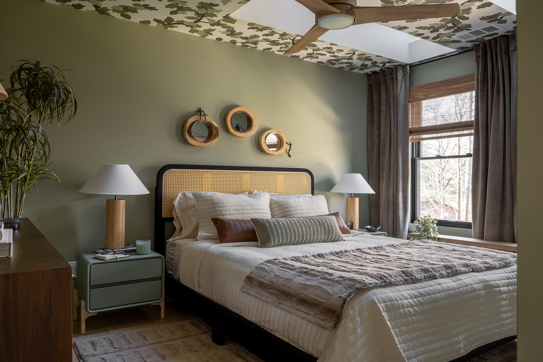 Green Guest Room