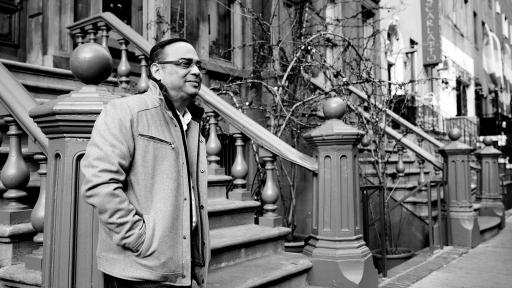 Gilberto Santa Rosa outside copa