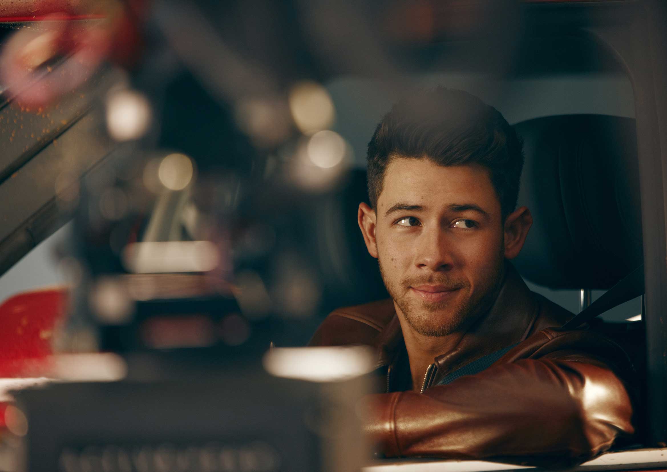Nick Jonas protagoniza junto con un elenco de celebridades en el comercial de Toyota “The Joneses” durante el Gran Partido para la totalmente nueva Toyota Tundra 2022.