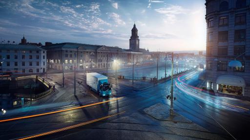 Keine Verkehrsstaus: Der niedrige Geräuschpegel des elektrisch angetriebenen Lkw ermöglicht Warentransporte bei Nacht und in den frühen Morgenstunden.