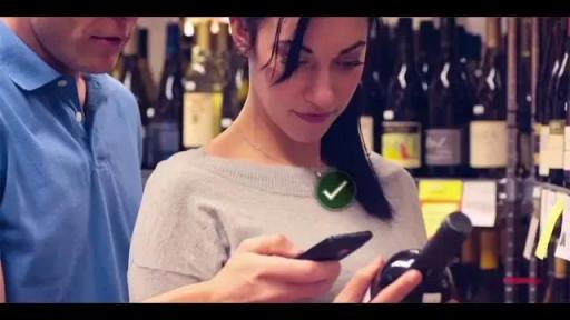 UniSecure® es una solución revolucionaria contra la falsificación y de autenticación de productos que funciona con códigos de barras y embalajes existentes. Con UniSecure, usted no tiene que cambiar nada para que todo cambie a la hora de mantener su marca protegida. Esta solución utiliza una sencilla aplicación para teléfonos inteligentes que facilita la verificación del producto en cualquier momento y en cualquier lugar, desde que sale del fabricante hasta que llega al consumidor.