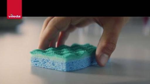 Scrunge Tout usage est l&rsquo;&eacute;ponge &agrave; r&eacute;curer rin&ccedil;able la plus r&eacute;sistante qui soit ! Essayez-la, vous verrez ! Sa surface ondul&eacute;e brevet&eacute;e enl&egrave;ve la salet&eacute; la plus tenace et se rince facilement ! Plus durable que les &eacute;ponges ordinaires, Scrunge nettoie sans &eacute;gratigner et est certifi&eacute;e et recommand&eacute;e pour les surfaces antiadh&eacute;sives &agrave; base de TeflonMD. En plus, elle se nettoie au lave-vaiselle !