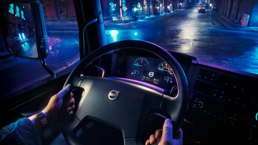 Un faible niveau de bruit et un fonctionnement sans émission offrent au conducteur un environnement de travail serein et agréable.