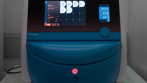 Embryoscope - Incubateur permettant d'enregistrer l'évolution des embryons.