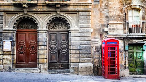 Image of old streets of Valletta, downtown Malta
