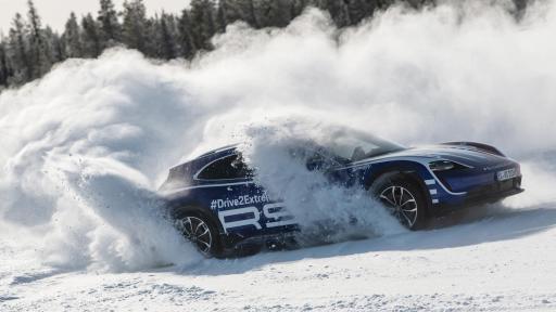 The Porsche Taycan Cross Turismo, the all-rounder among electric sports cars