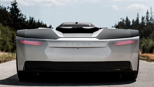 La propulsione è completamente elettrica, a zero emissioni in atmosfera e rumorosità ridotta. La catena cinematica e le batterie sono dello stesso tipo utilizzato nei camion elettrici Volvo Trucks.