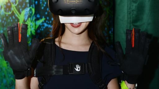 VR experience at Eden by Perrier-Jouët in Tokyo