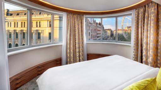 Executive Suite Bedroom Kempinski Hotel Budapest 2