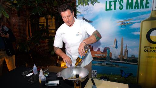 Image of Chef Seamus Mullen’s demo with Extra Virgin Olive Oil