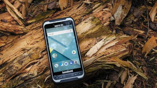 Image of the Nautiz X6 outdoors.