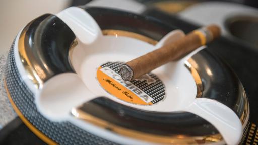 Image of Habano cigar after a proper lighting.