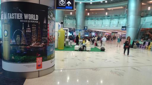 Image of the OLIVE OIL LOUNGE in the Miami Airport