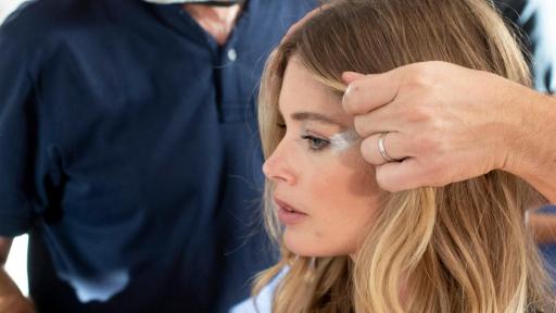 Le Défilé - L'Oreal Paris - Doutzen Kroes - Backstage - Photo Credit: Delphine Achard