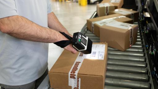 The lightweight, hand-mounted SP500X can complete more than 1,250 scans and prints per hour, scanning and printing in just two seconds