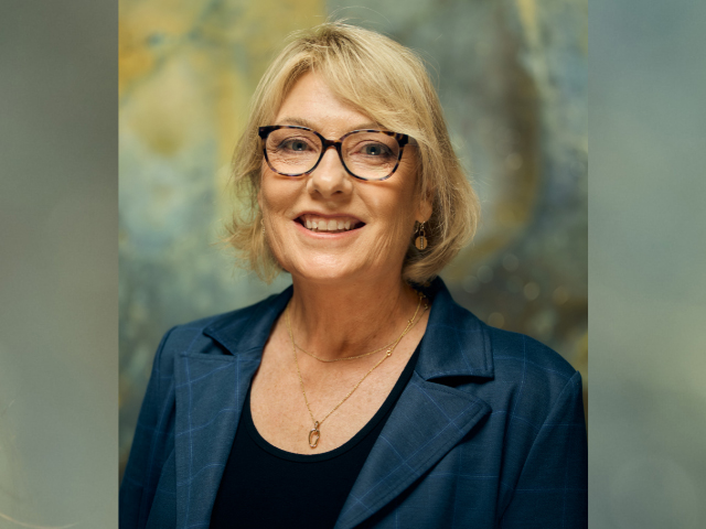 Host MB Roberts has guided both her and her husband’s parents through dementia, cancer, and hospice. A veteran journalist and author, she blends personal caregiving insight with national storytelling that brings heart and depth to every conversation.