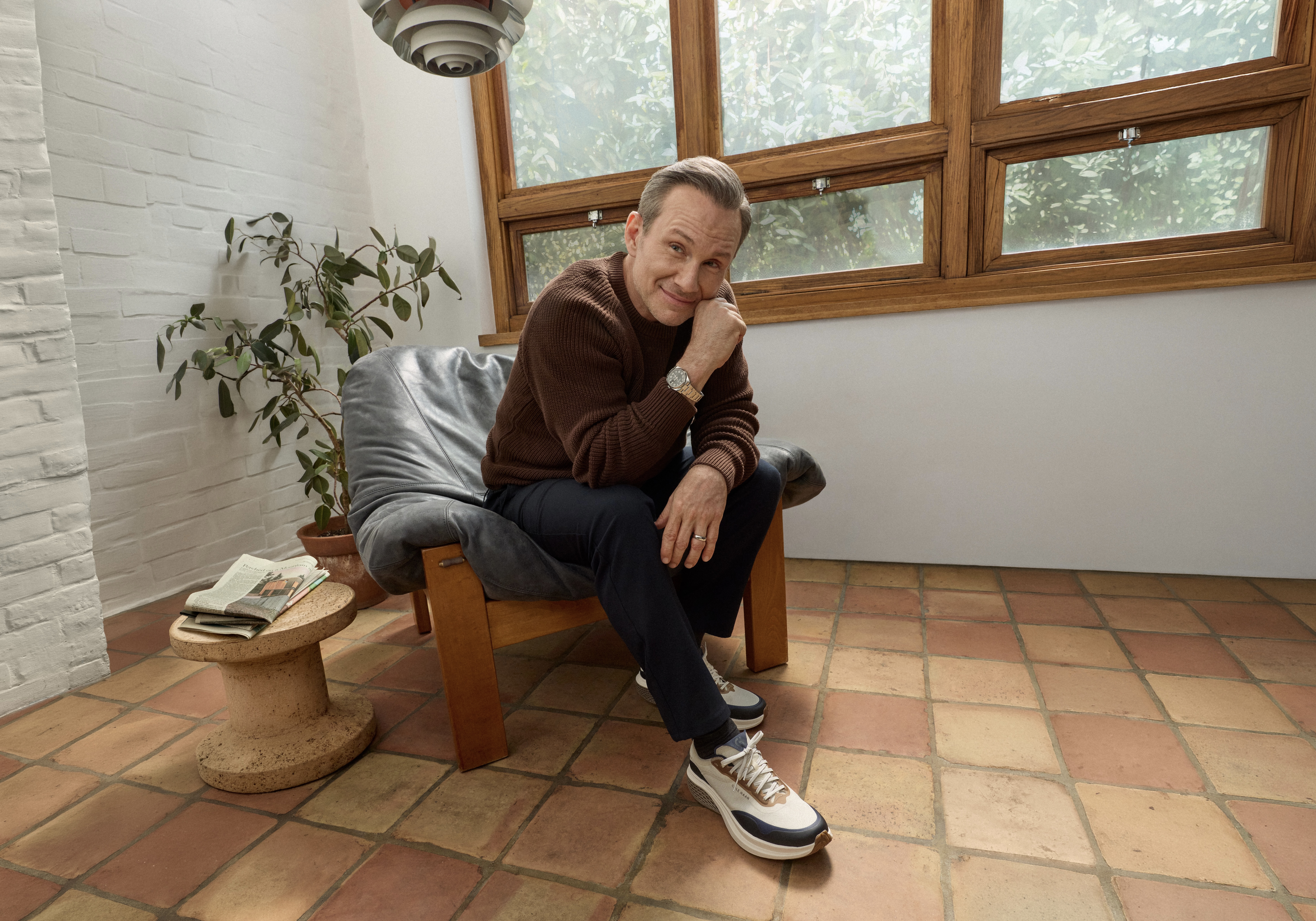 Christian Slater in ØriginalGrand SkyWeave Everarc Running Sneakers