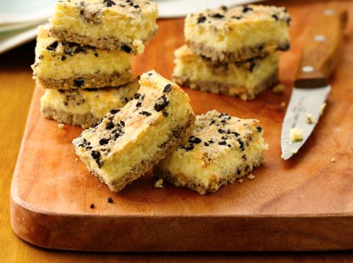 Cookies and Crème Cheesecake Bars