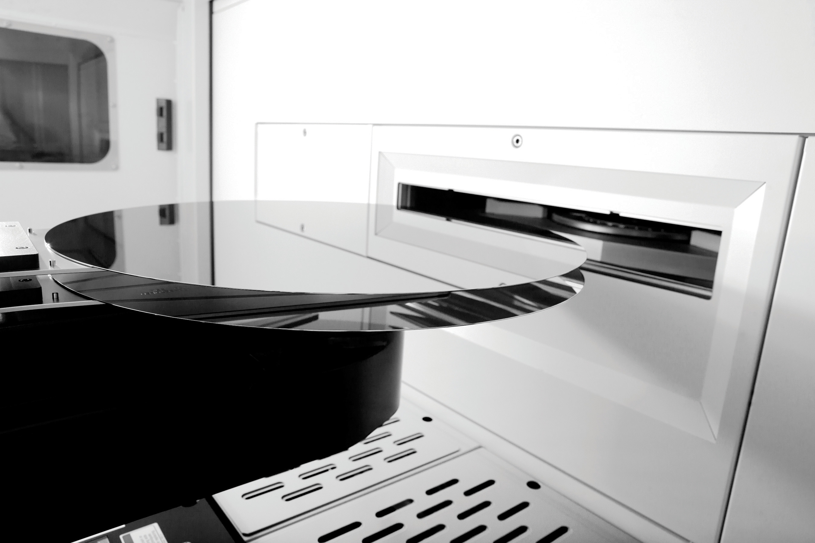 KLATencor Introduces Inspection and Review Portfolio for Leading IC