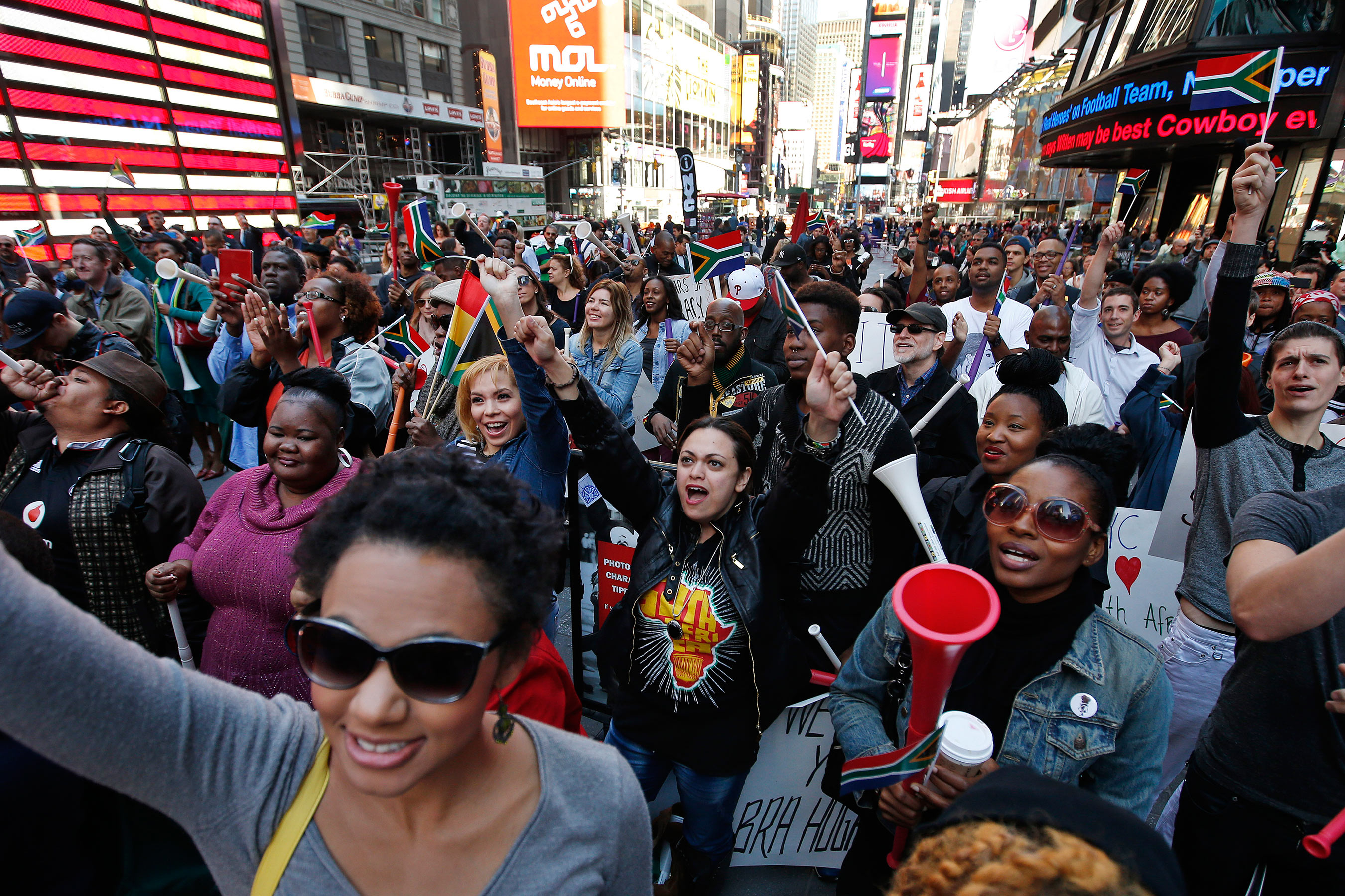 SOUTH AFRICA TAKES OVER TIMES SQUARE WITH MOBILE POPUP CONCERT