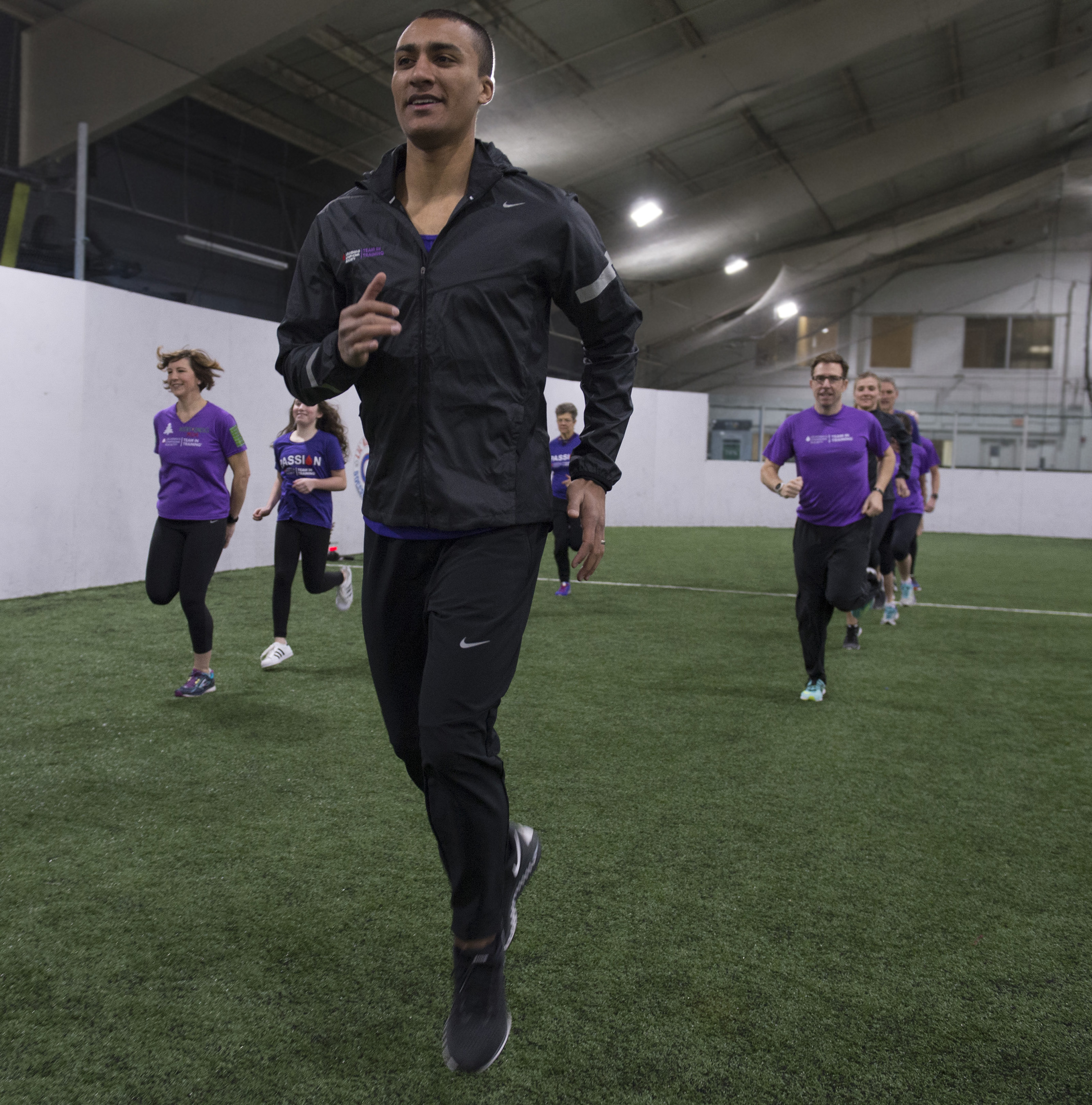 Ashton Eaton training with Team In Training teammates