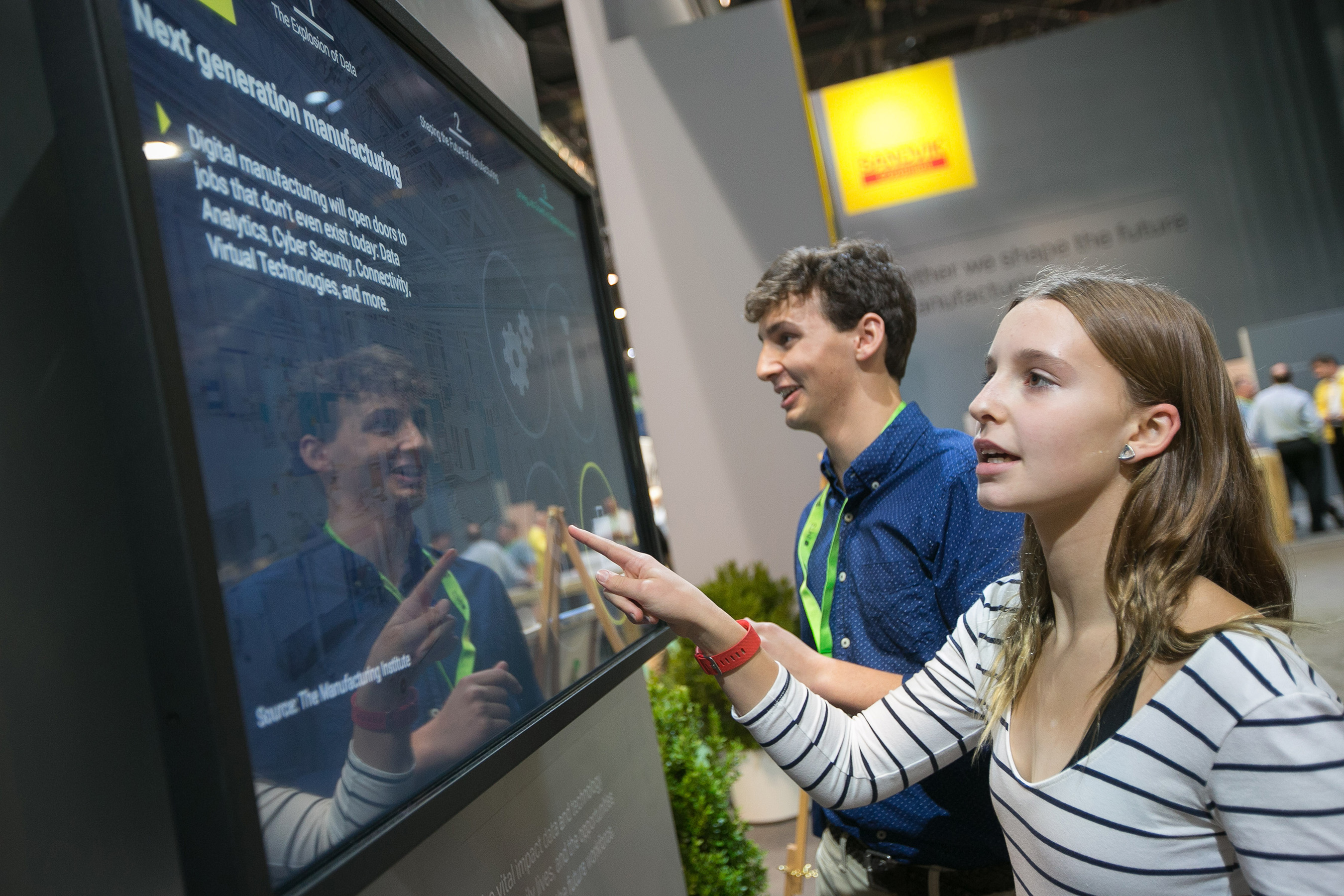 Sandvik Coromant Shines the Light on Bright Future of Manufacturing