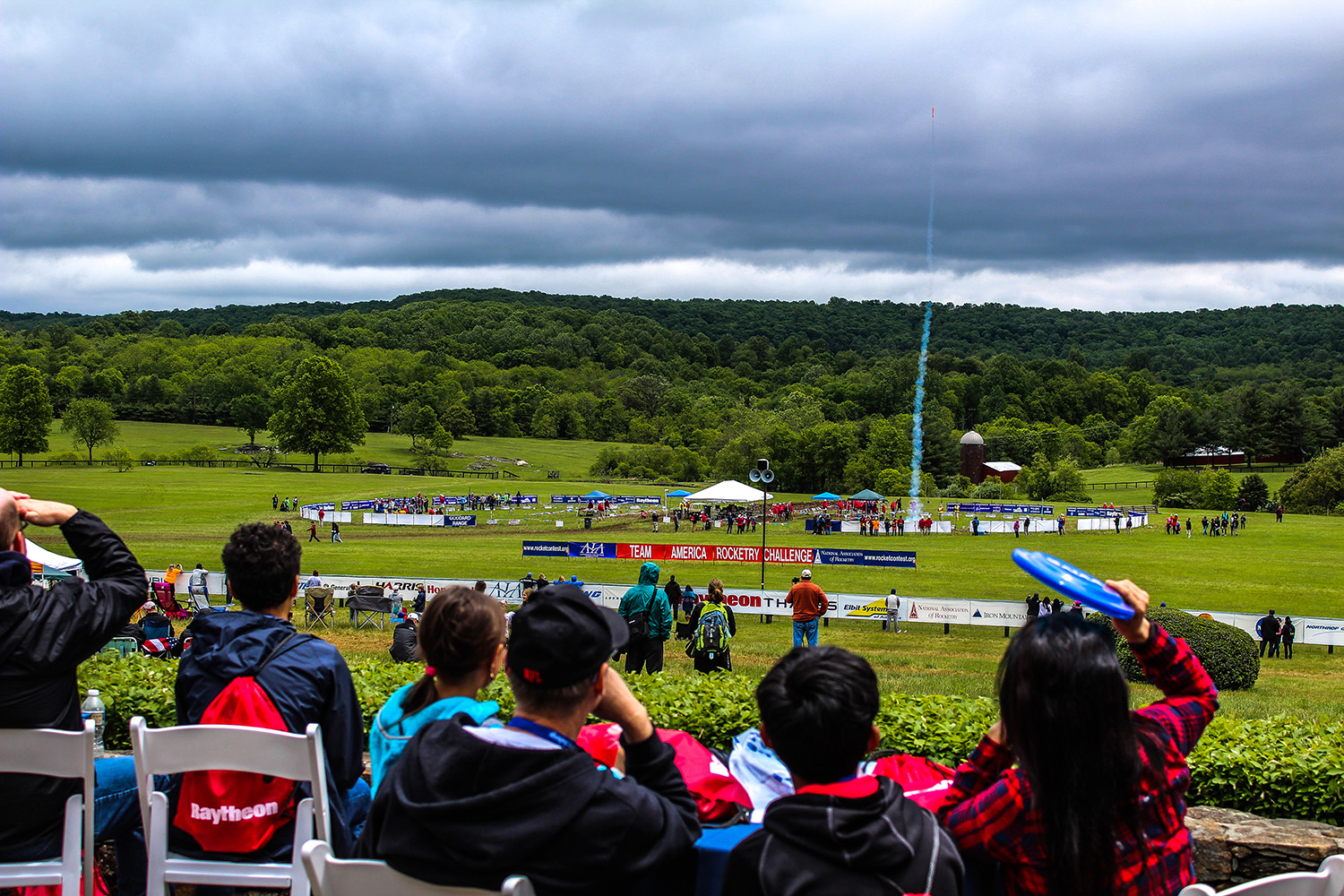 Despite the gloomy and unseasonably chilly weather, TARC spectators had just as much fun as the participants! (credit: AIA/Cody Knipfer).