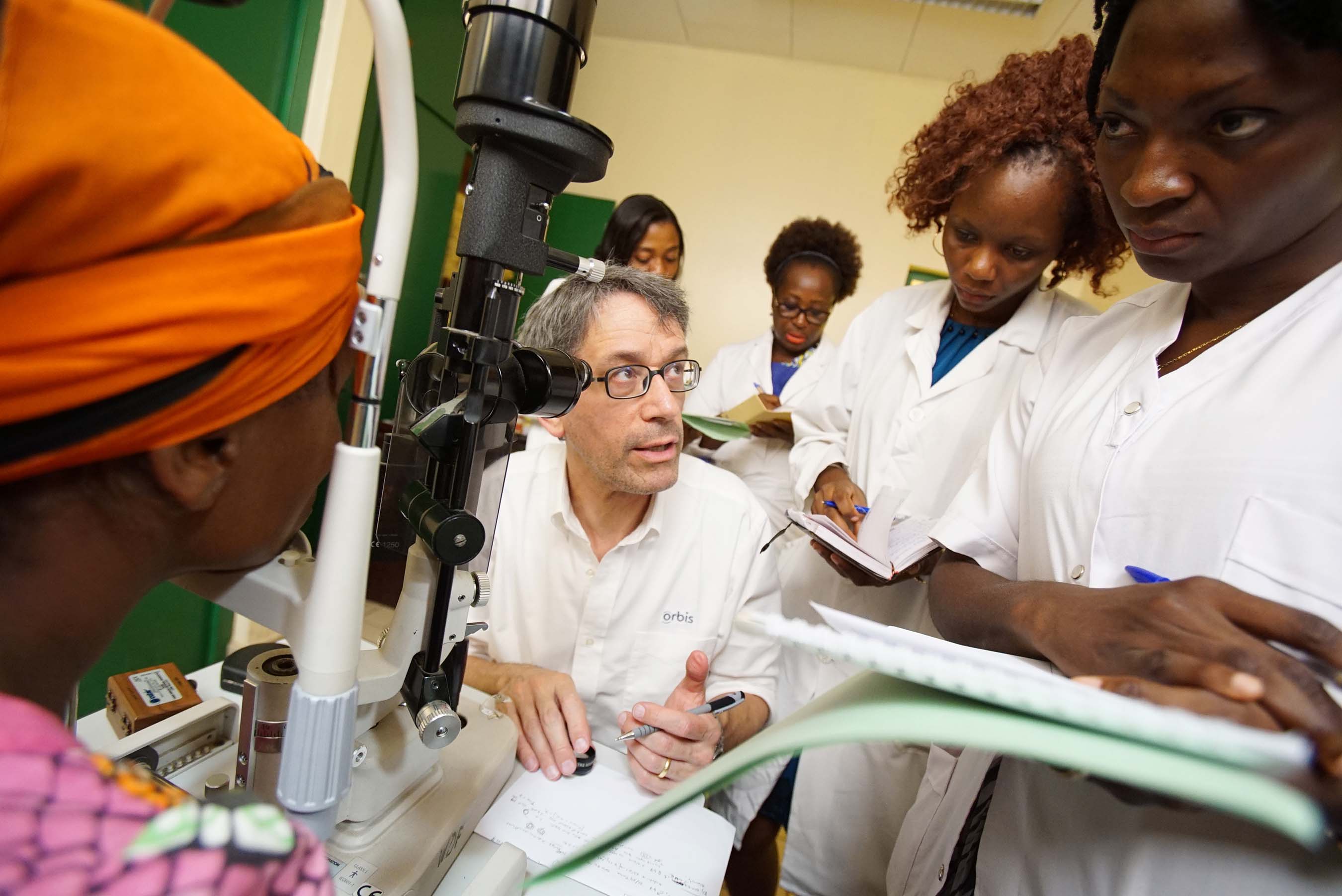 Volunteer Faculty Dr. Mark Lesk trains local doctors on glaucoma screening in Yaound, Cameroon (2016).