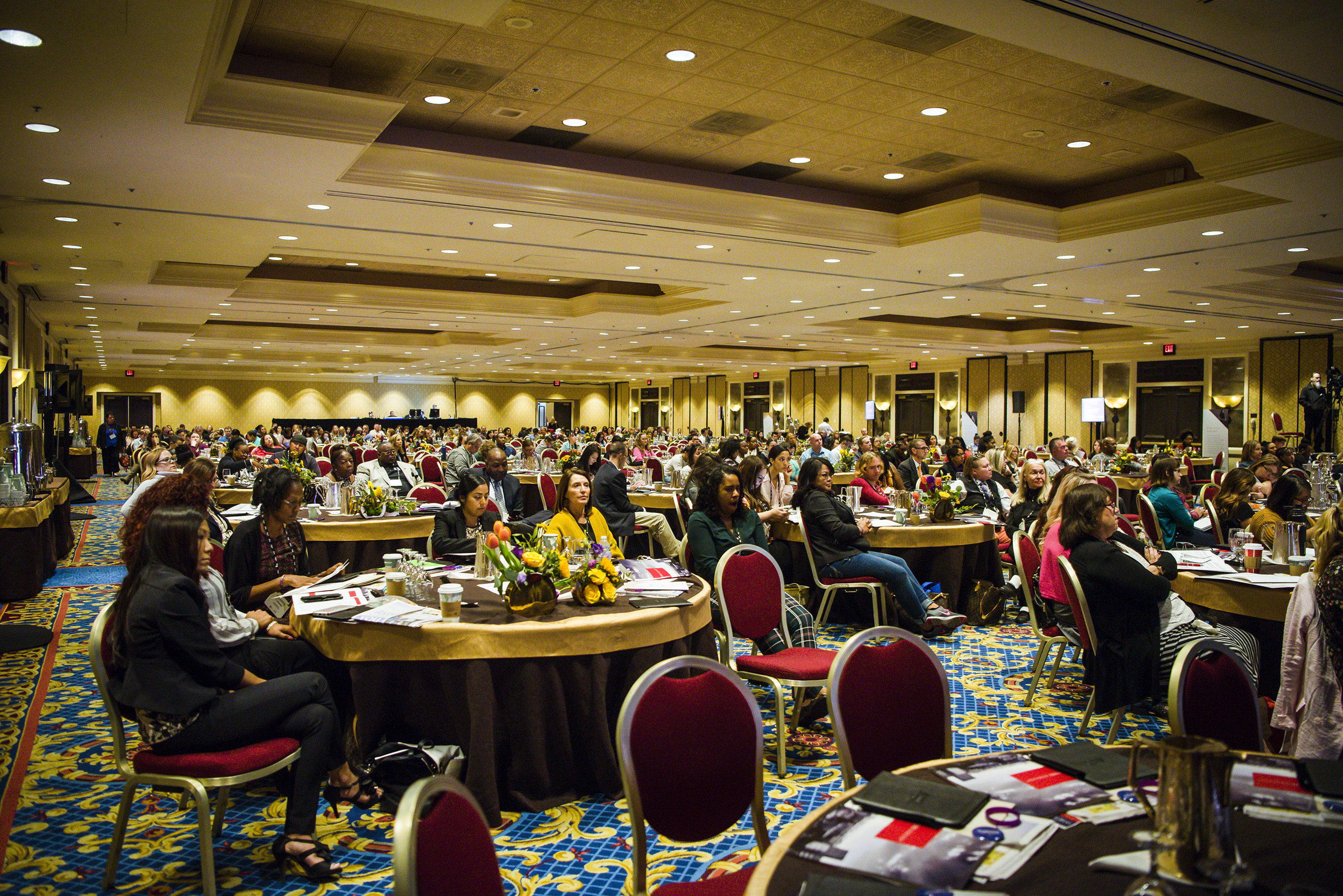 Hundreds of attendees gathered in Las Vegas at The Venetian Resort on Friday, November 2, 2018 for the unveiling of the first-ever Southern Nevada Plan to End Youth Homelessness. The Plan was announced at the Southern Nevada Youth Homelessness Summit hosted by Las Vegas Sands and the Nevada Partnership for Homeless Youth.