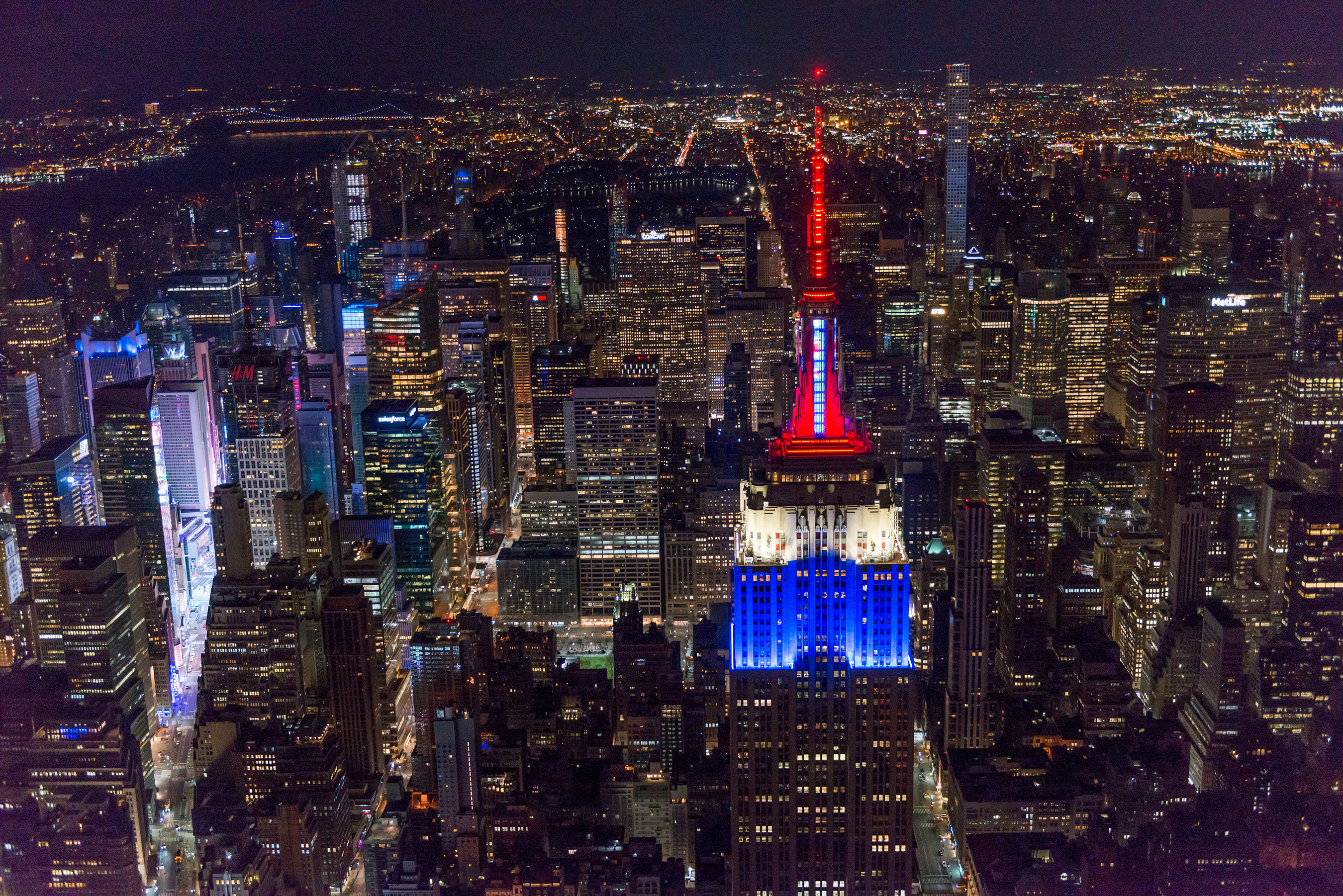 The Empire State Building shines for Australia in honor of the 2018 World Cup