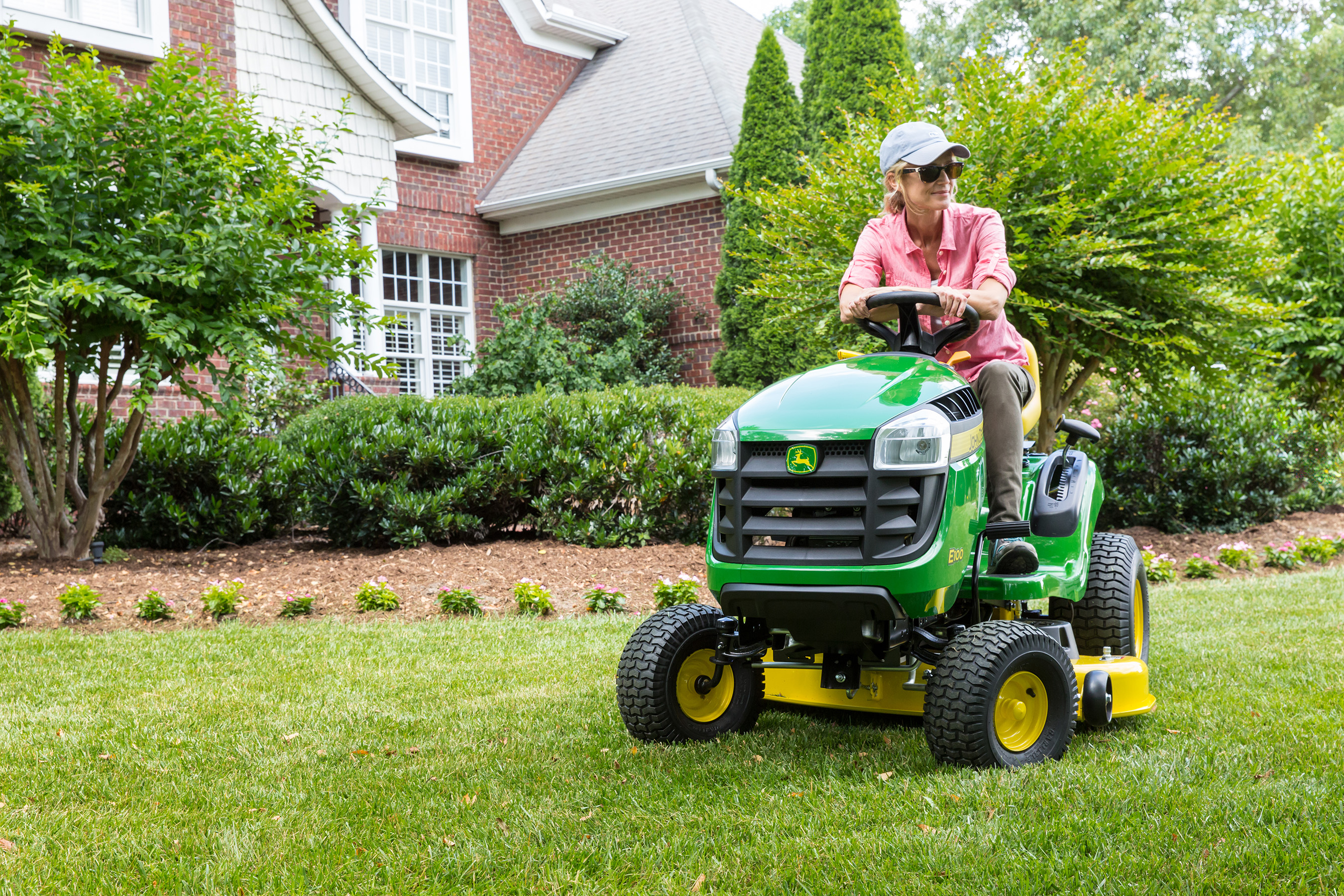 John Deere Provides Comfort and Ease of Use with New Lawn Tractors