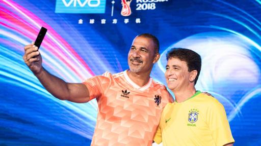 Former Balon d'or winner Ruud Gullit and FIFA World Cup Winner Bebeto taking a selfie with the Vivo X21