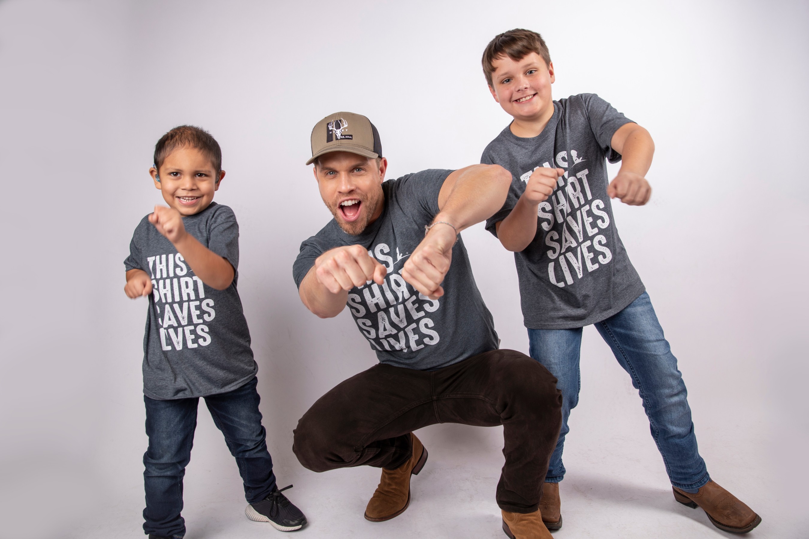 Dustin Lynch with Abraham and Hutsen - Credit: ALSAC/St. Jude