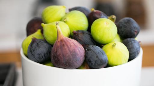 California Fresh Figs in a bowl