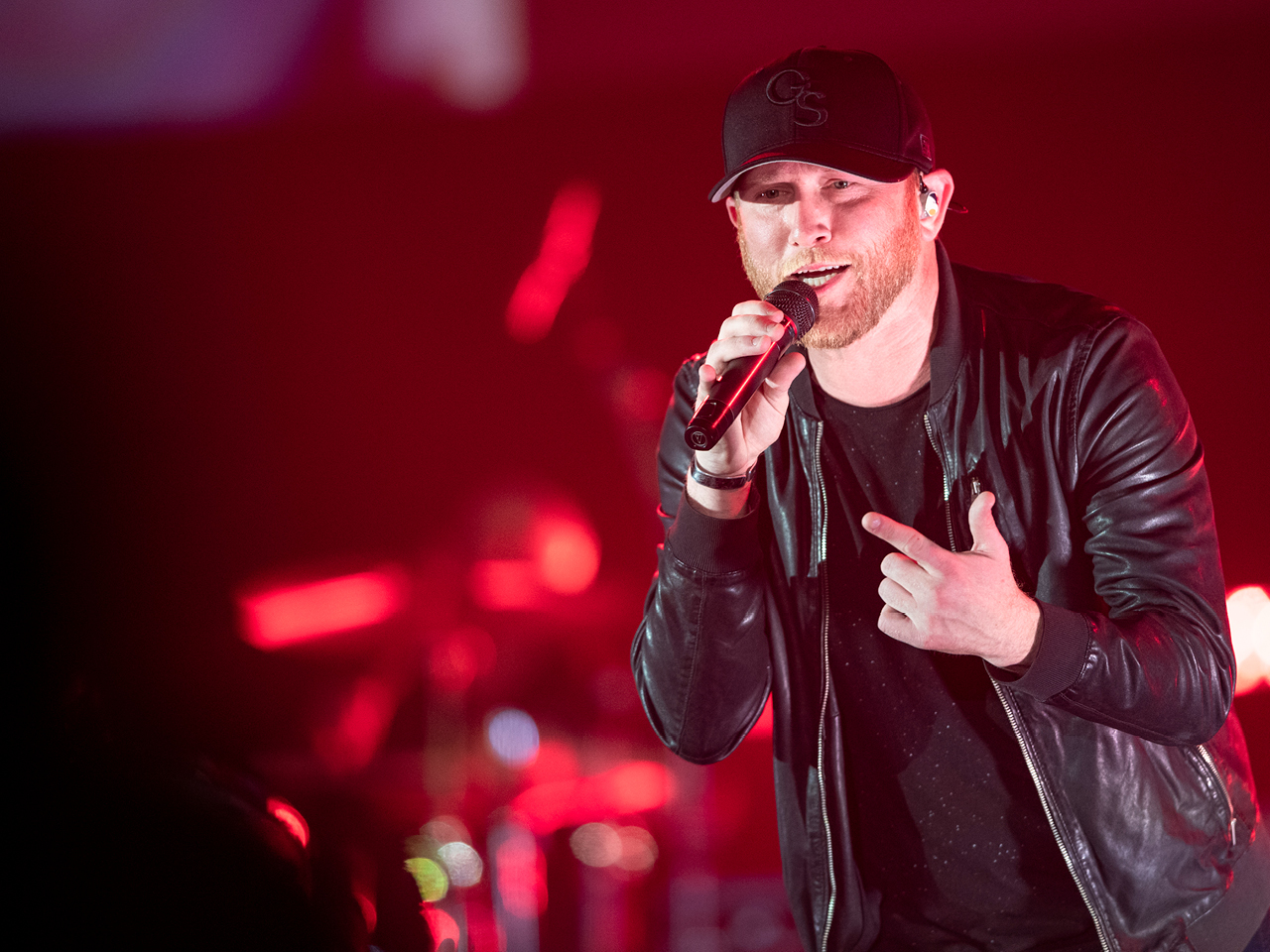 Platinum-selling country music singer-songwriter Cole Swindell is scheduled to perform private concerts for Diamond Resorts members in 2020.