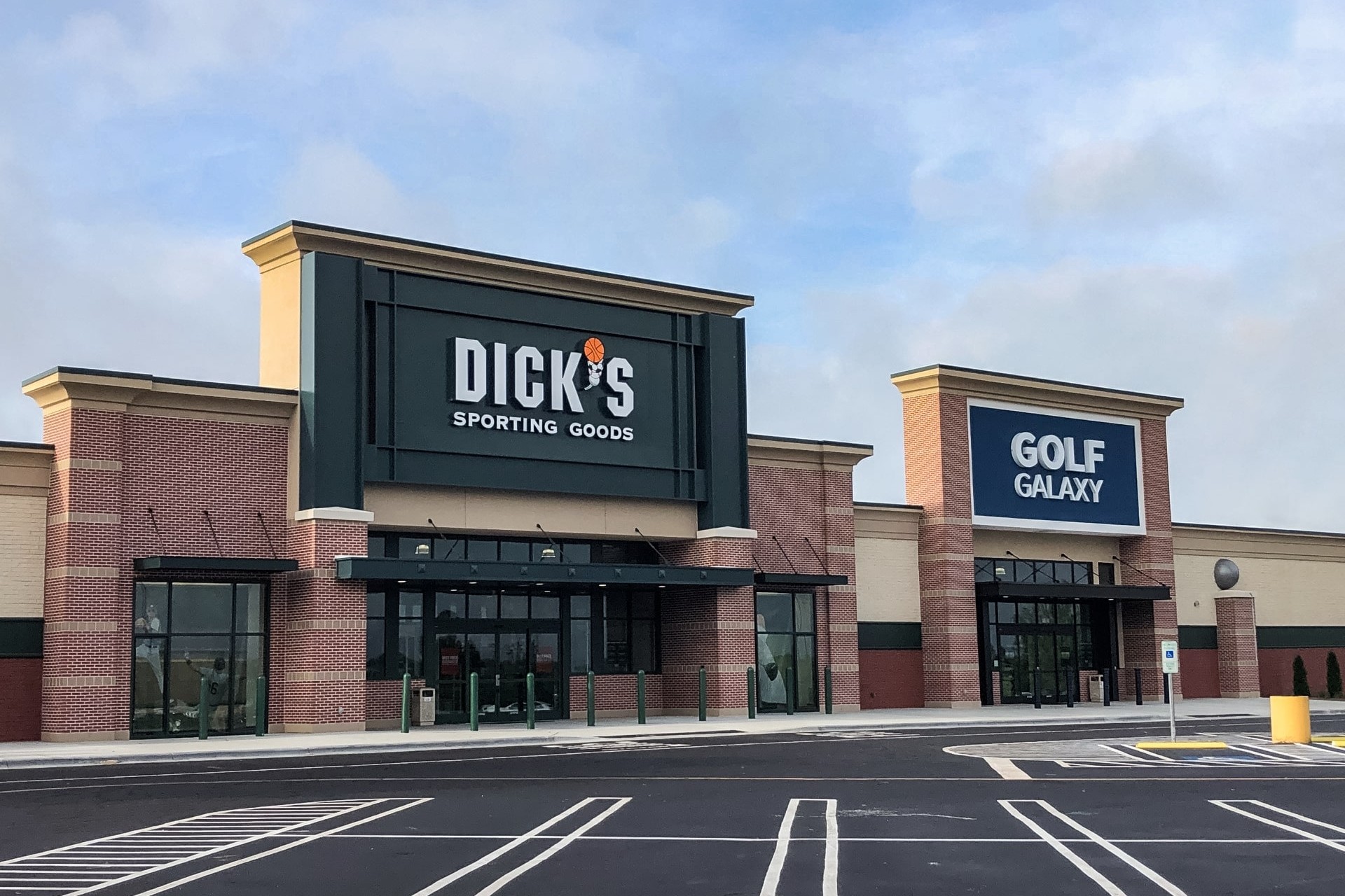DICK'S Sporting Goods Announces Grand Opening of 11 Stores, the addition of Soccer Shops and its first-ever ScoreCard Appreciation Week in October