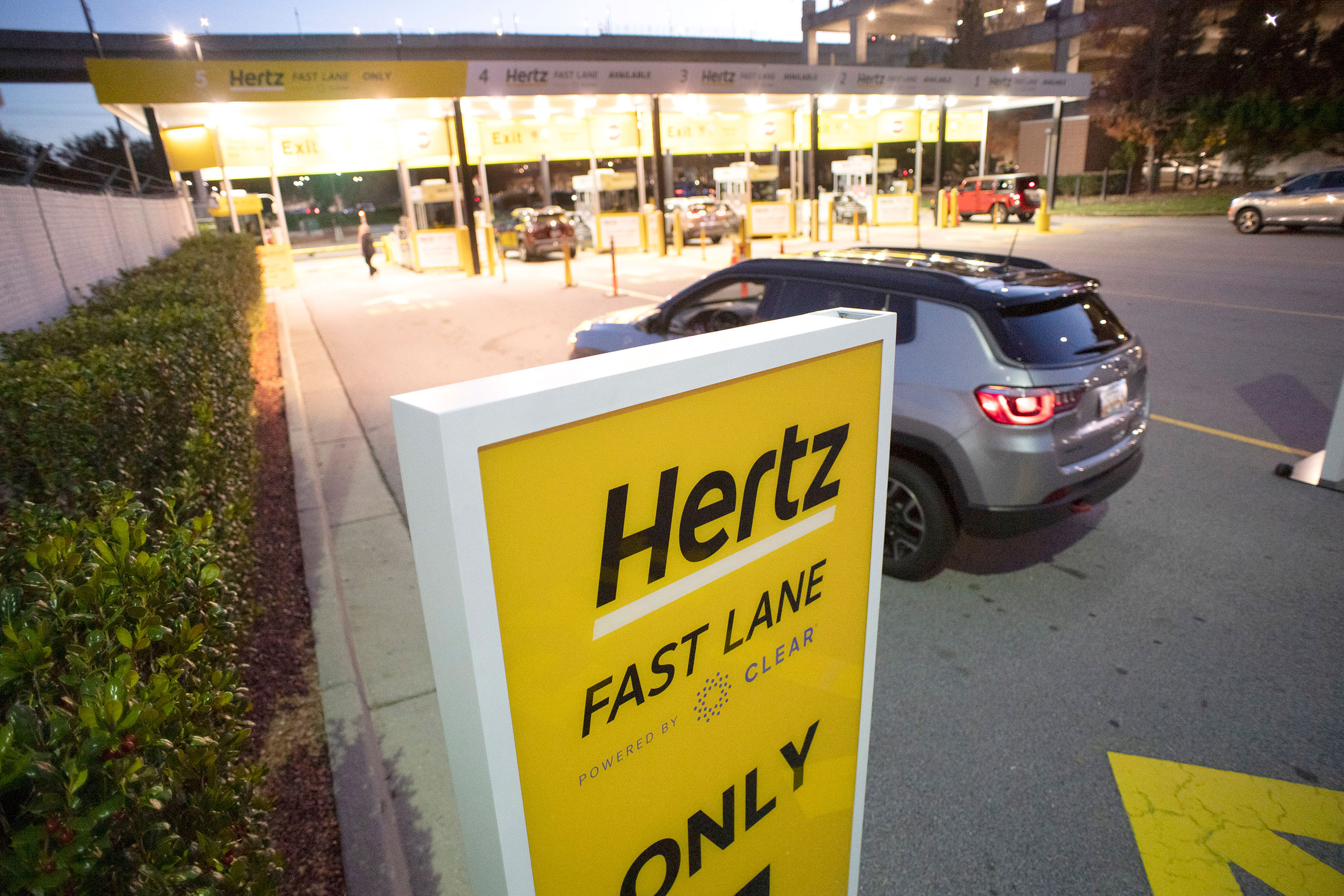 Hertz Fast Lane powered by CLEAR