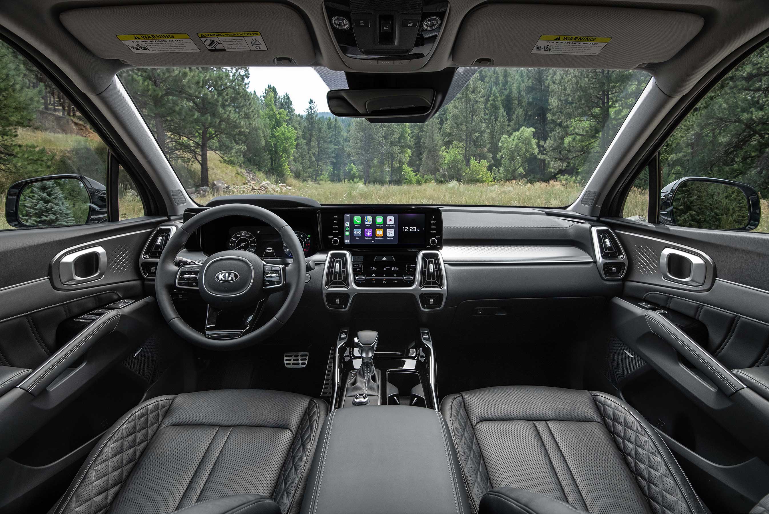 All-new 2021 Kia Sorento delivers best-in-class front/rear legroom and overall interior passenger volume.