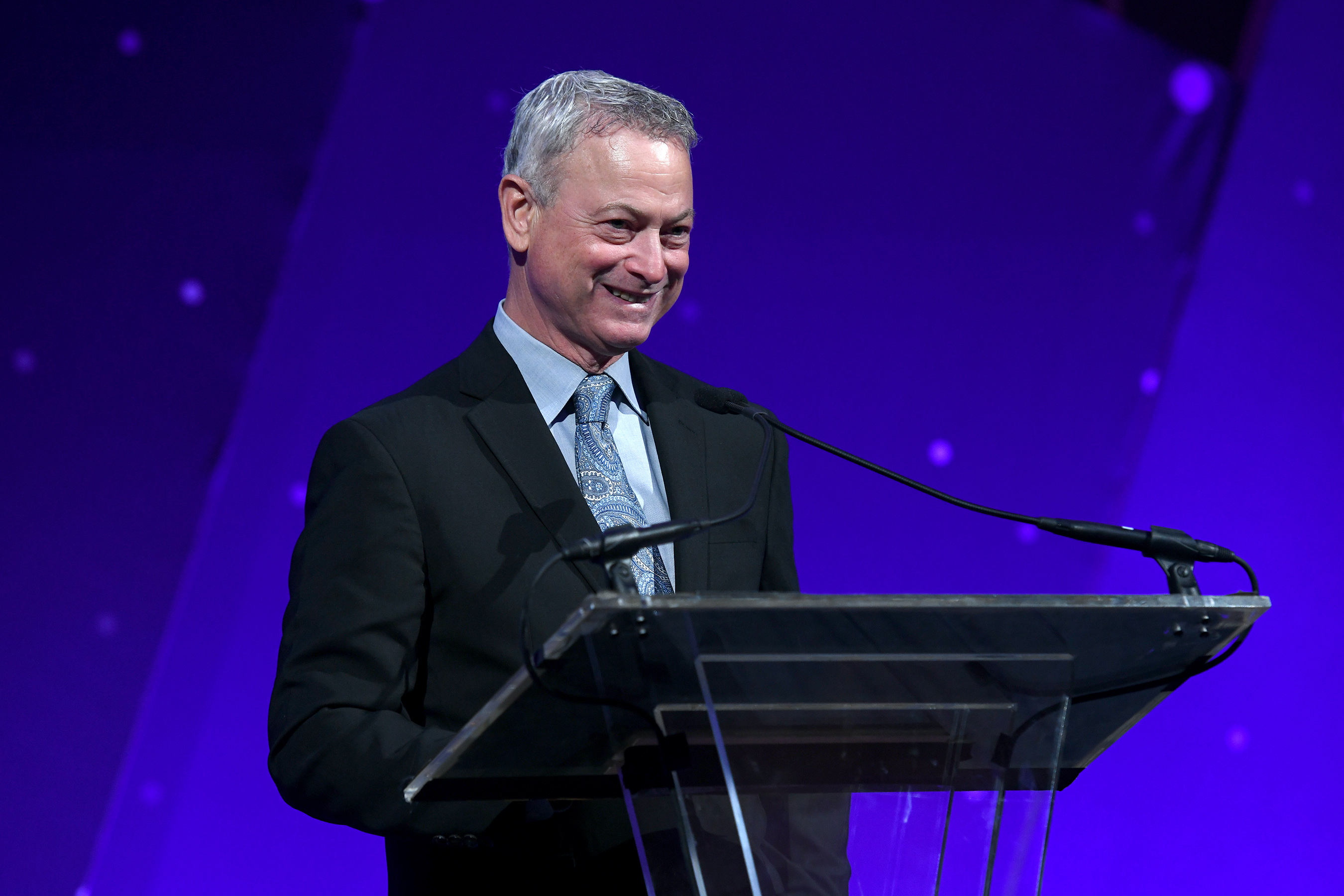 Actor, director and philanthropist Gary Sinise shares how Volunteer of the Year, David Cordani, has tirelessly supported Achilles International and the veteran community.