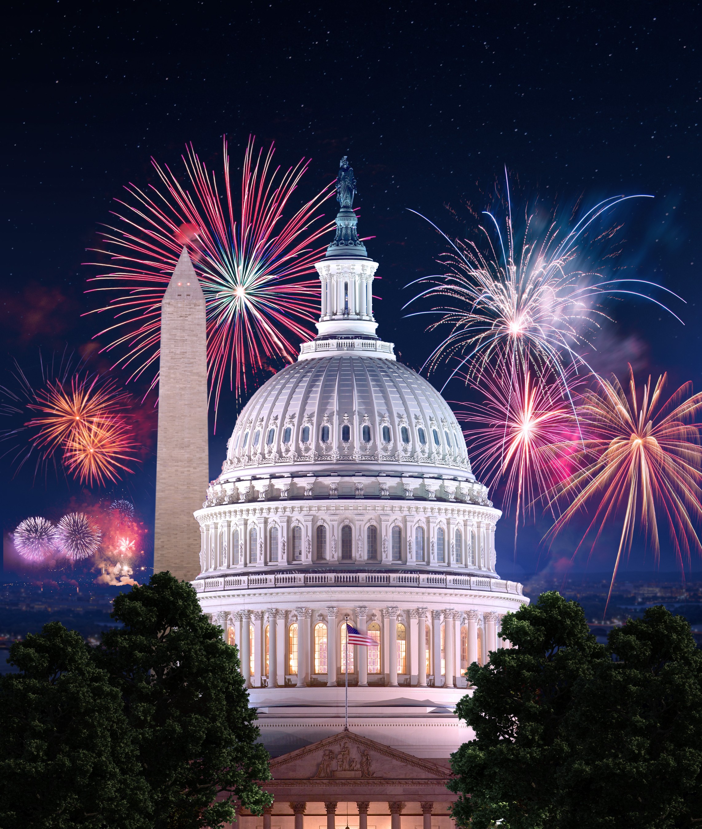 This national tradition, returning live from Washington, D.C., puts viewers front and center for America’s biggest birthday party with the greatest display of fireworks anywhere lighting up the iconic D.C. skyline.