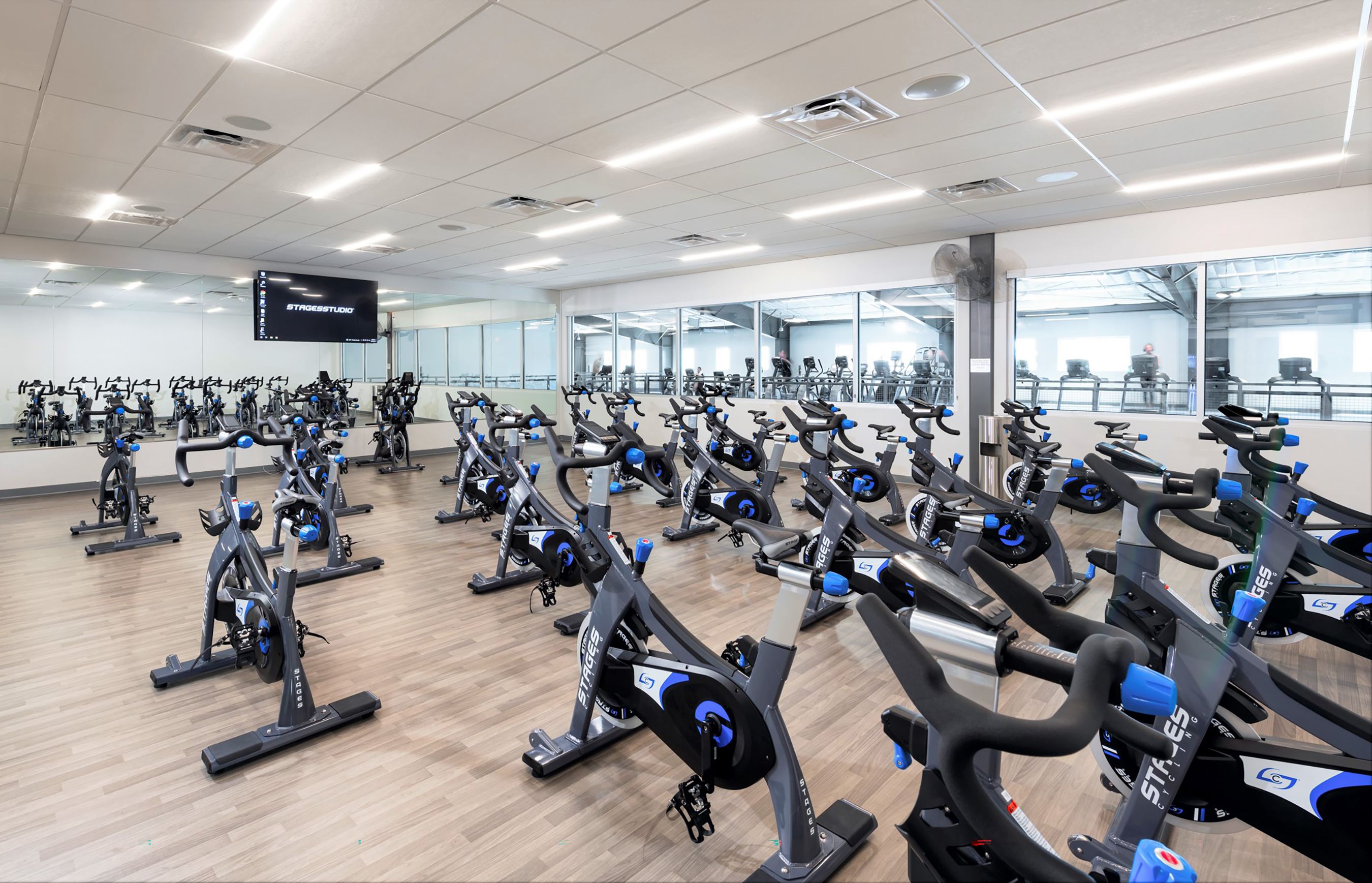 Spin, yoga, boxing and other group classes are scheduled daily, while U-Haul Team Members and their families also have on-site access to a full-service health clinic and dental office.
