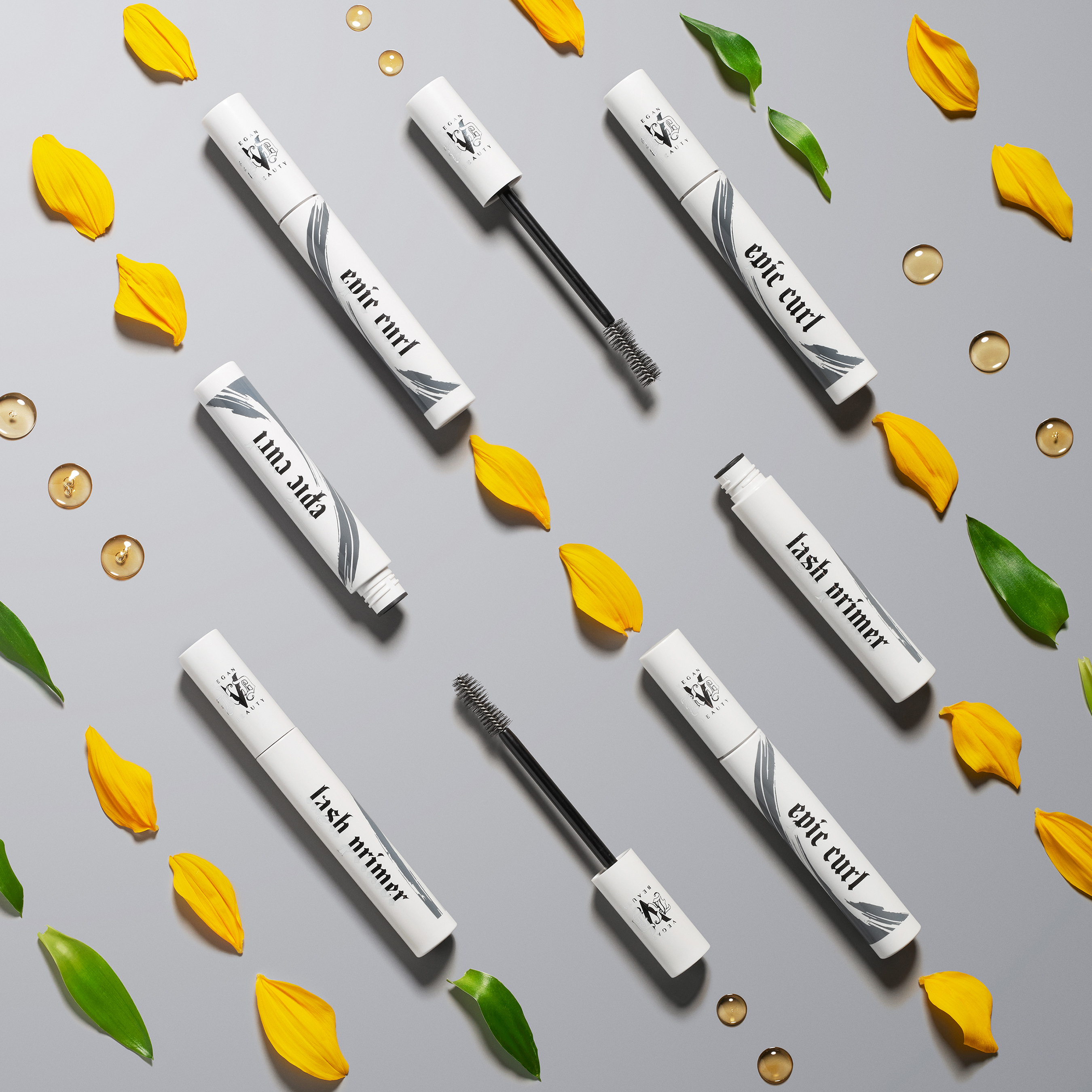 Epic Curl Vegan Lash Primer features 100% vegan ingredients including plant-based conditioners like sunflower seed oil for volume and Jojoba and Olive oil, to nourish lashes and keep them strong.