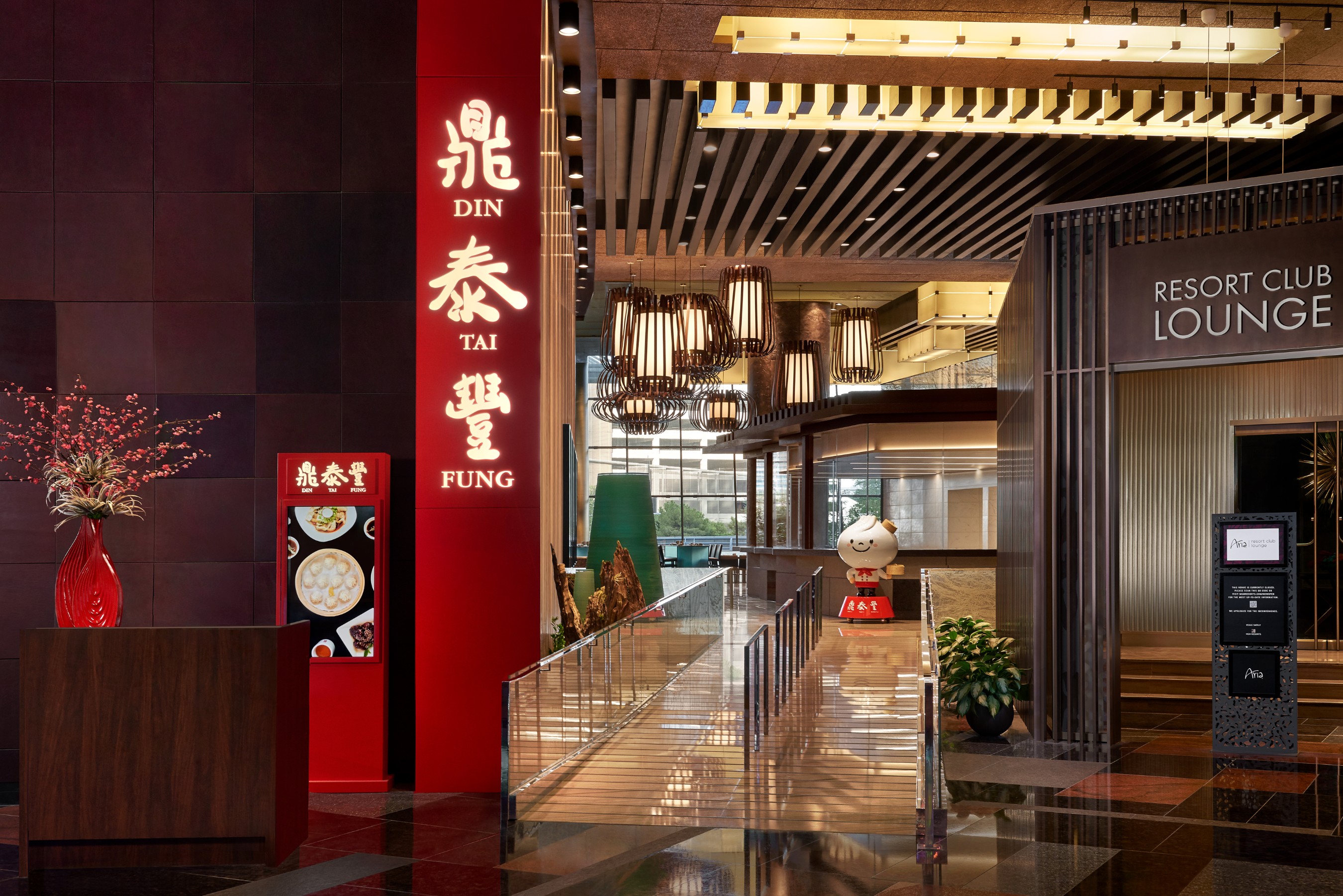 Upon entering the venue, guests will be greeted by Din Tai Fung’s signature show kitchen where the culinary team will create 10,000 dumplings each day.