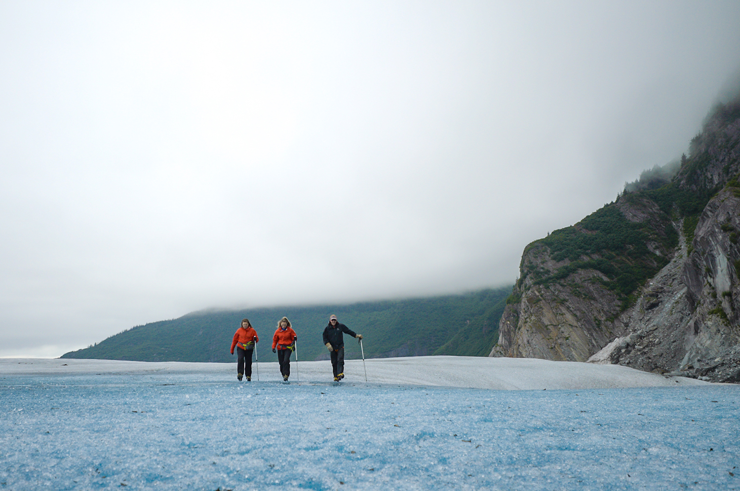 In the new two-part EMBARK episode, “Adventure Alaska,” two Norwegian Cruise Line shoreside team members, adventure to new heights and soar up to Mendenhall Glacier by helicopter for a once-in-a-lifetime trek atop the 13.6 mile-long glacier. The episode provides viewers the chance to discover the best way to experience Alaska with NCL.