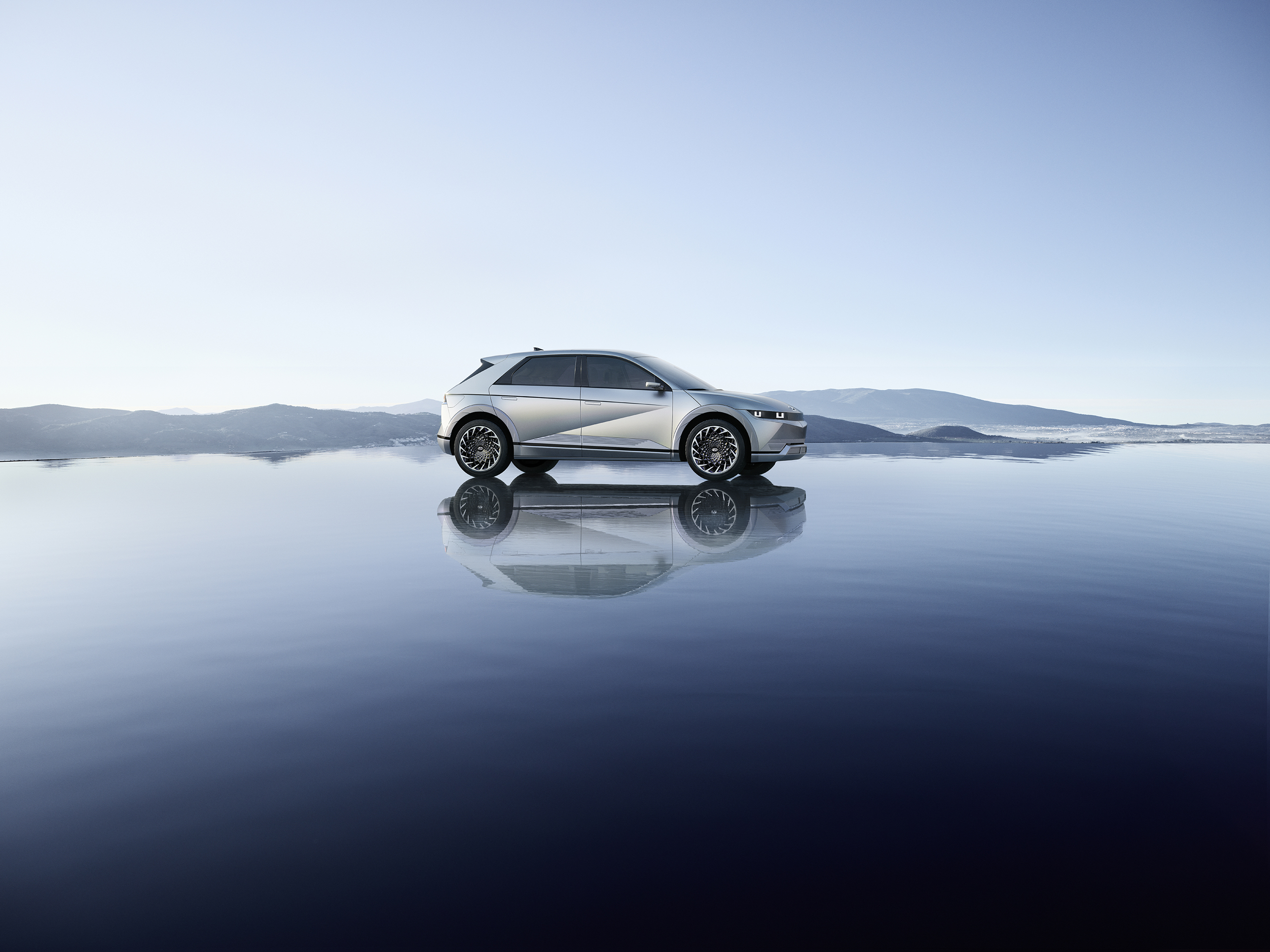 Hyundai IONIQ 5 Redefines Electric Mobility Lifestyle