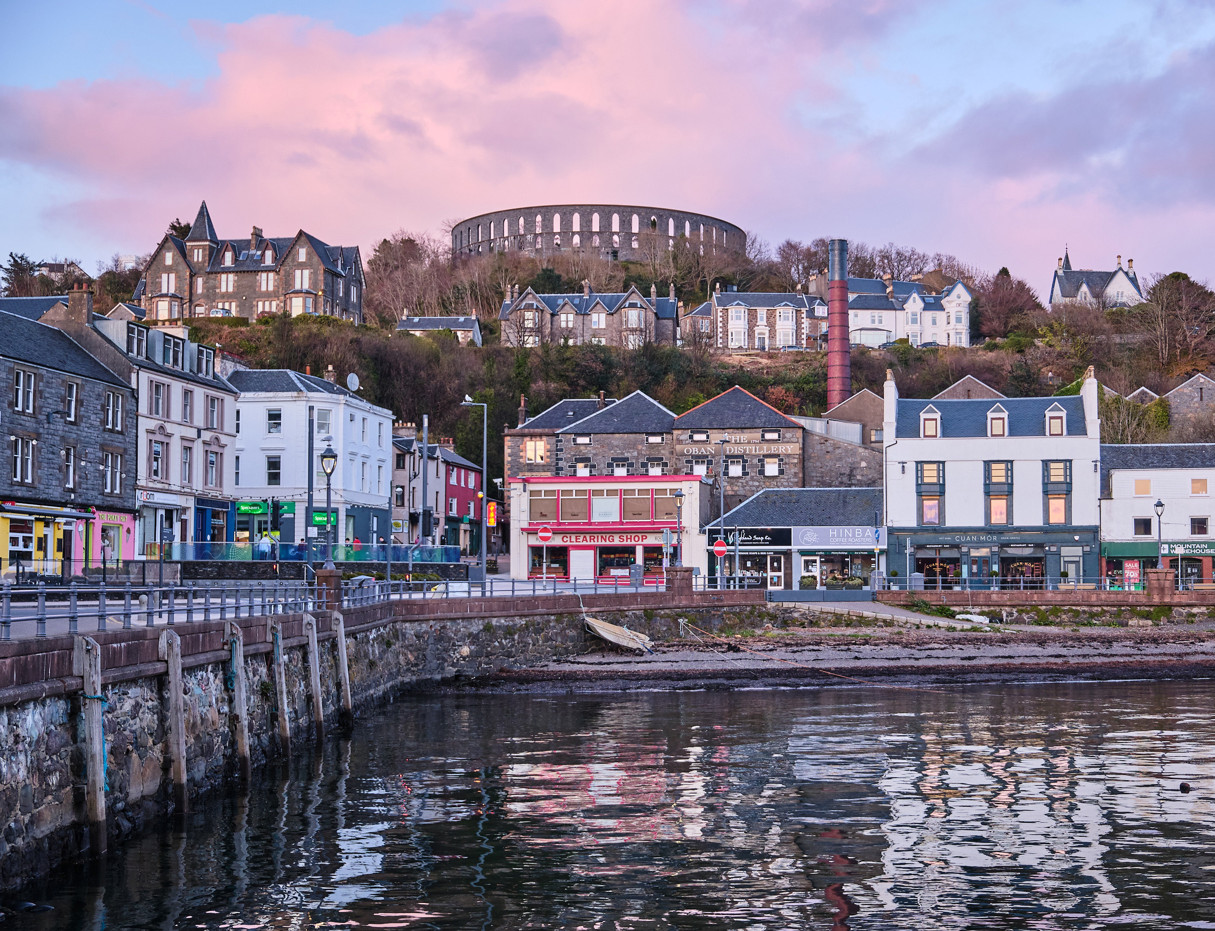 Oban Single Malt Scotch Whisky is dispatching Postcards from Oban to remind you this warm, welcoming coastal town is eagerly awaiting your return.