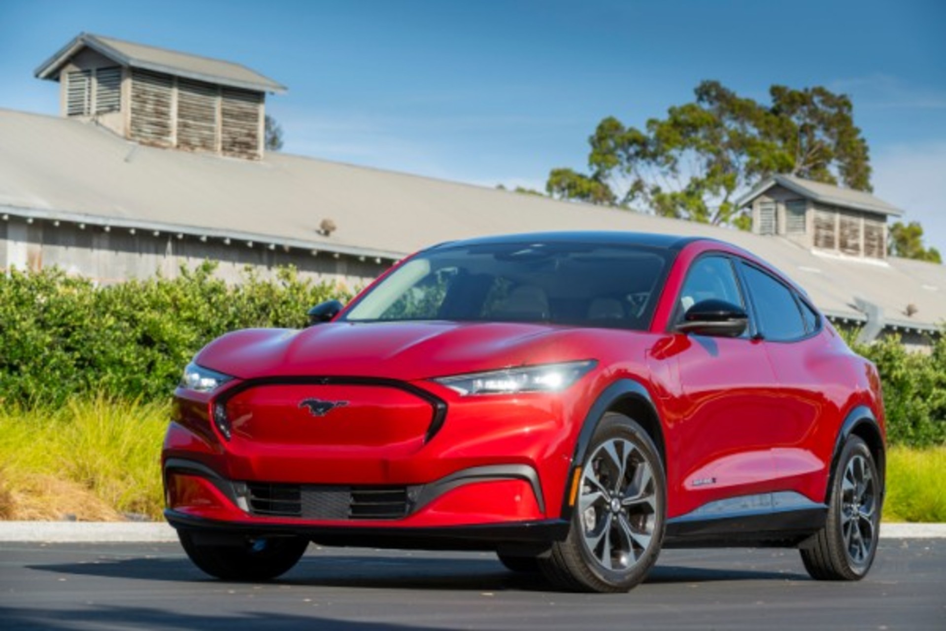 KELLEY BLUE BOOK FUELS UP WITH FIRSTEVER NFT TO ANNOUNCE 2022 BEST BUY